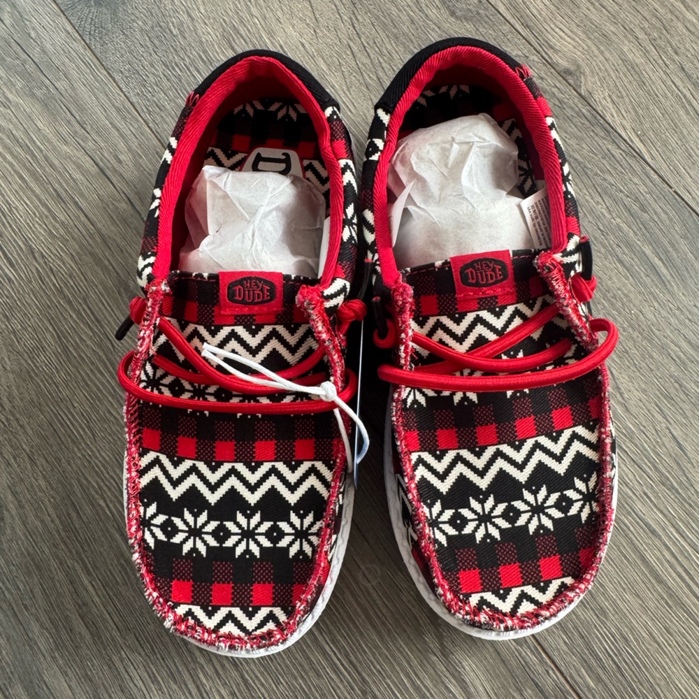 New Little Kids Hey Dude Wally Toddler Ugly Sweater Black/Red/Wht Shoes Size C10